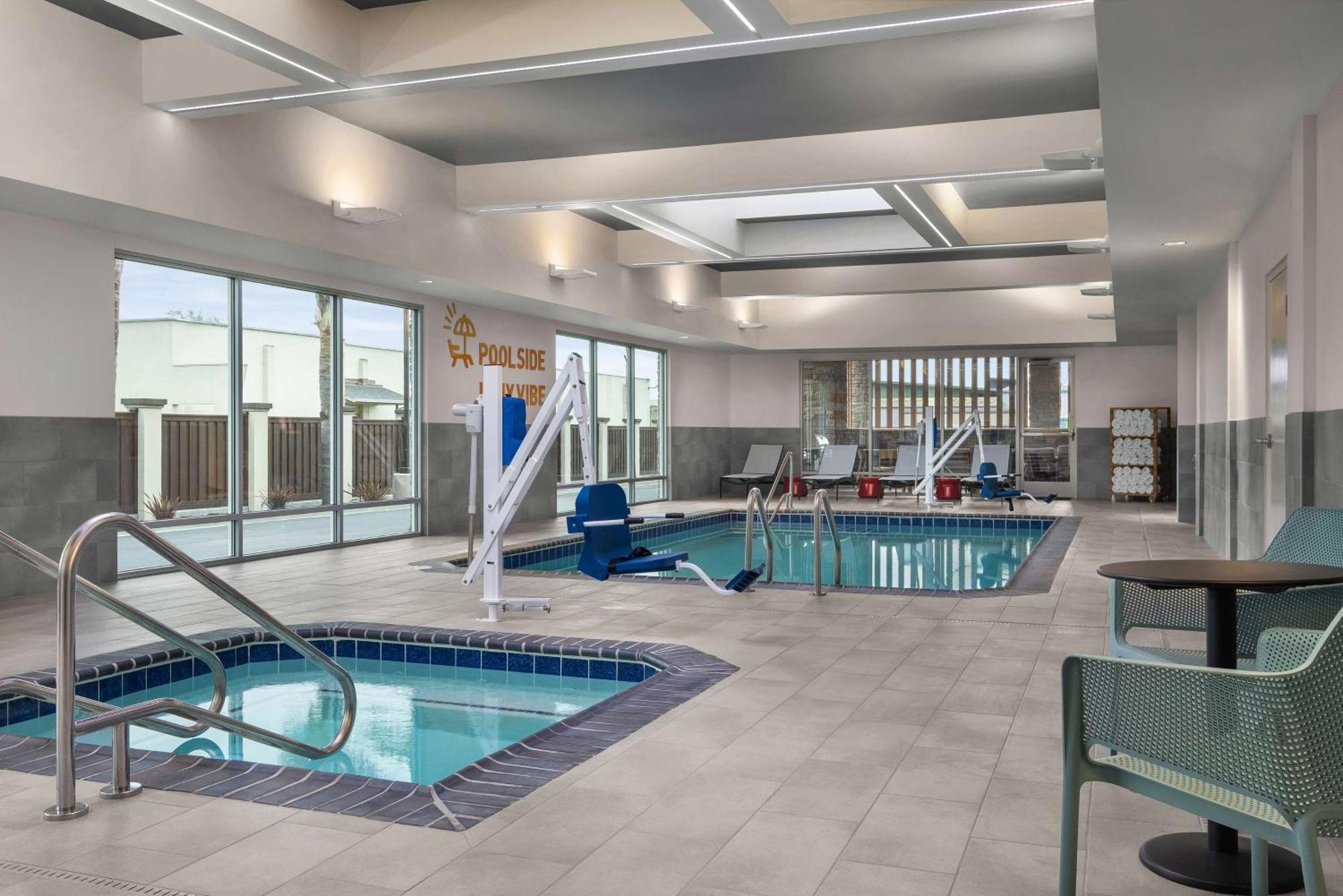 Home2 Suites By Hilton Eureka Exteriér fotografie